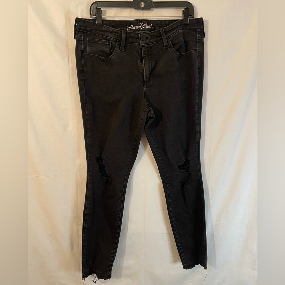 Universal Thread distressed black denim jeans size 14